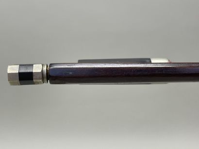 Deux archets
L: 74 cm