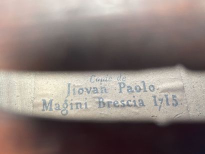 Violon.
portant l' étiquette 