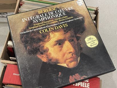 Deux cartons de disques vinyles 33 tours
Classique...