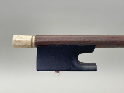 Deux archets
L: 74 cm