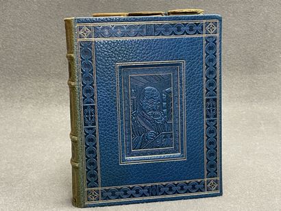 MONTAIGNE 
Les Essais. Illustrations de DA...