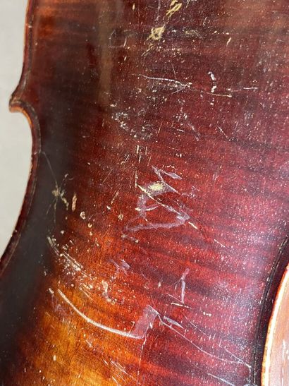 Violon. 
Sans étiquette. 
Longueur caisse:...