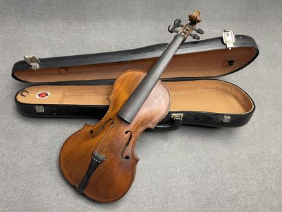 Violon. 
Portant l' étiquette 