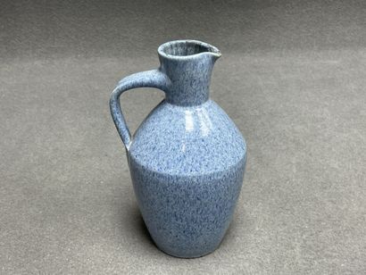 ACCOLAY Pichet en céramique à émail bleu...