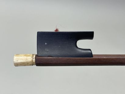 Deux archets
L: 74 cm