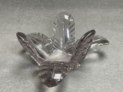 Verrerie. 
Coupe en cristal et mortier en...