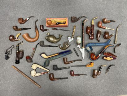Collections de pipes en bois, en écume de...