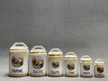 Six pots à épices en porcelaine. 
H. :8 à...