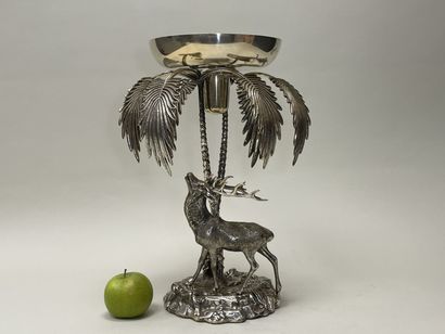 Surtout de table en métal argenté figurant...