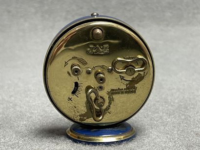 JAZ
Petit réveil. 
H. :7 cm.