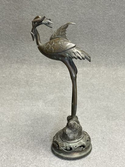 ASIE vers 1900:
Brule-parfum en bronze surmonté...