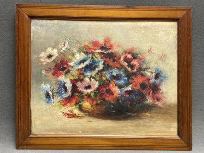 Nature morte au bouquet de fleurs. 
huile...