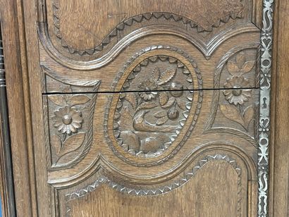 Armoire de mariage du pays de Caux en chêne...