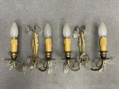 Deux paire d'appliques à deux lumières une...