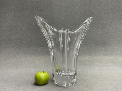 Daum France 
Grand vase. 
H. :34 cm.