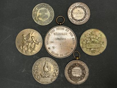 Lot de sept médailles françaises en bronze...