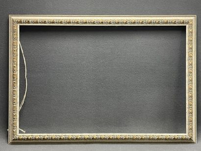 Grand cadre en bois sculpté doré
Dim. intérieur:...