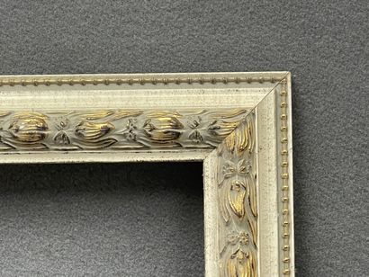 Grand cadre en bois sculpté doré
Dim. intérieur:...
