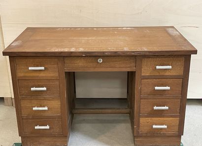 Bureau des années 50
77 x 126 x 71 cm.