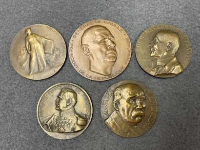 Ensemble de médailles en bronze
