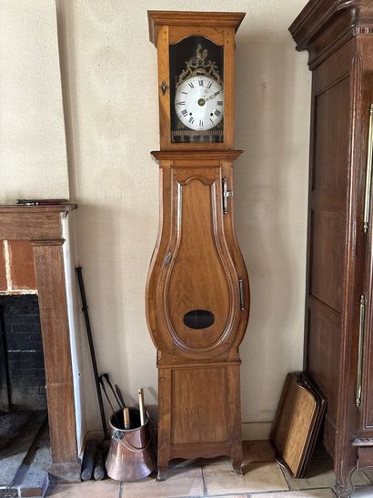Horloge gaine XIX°
228 x 55 x 35 cm.