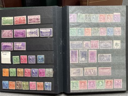 Collection de 12 albums de timbres oblitérés,...