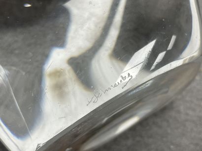 SCHNEIDER: Pendule en cristal figurant un...