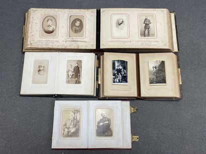 Quatre albums de photographies anciennes...