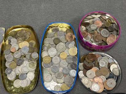 Collection de monnaies et billets de banque...