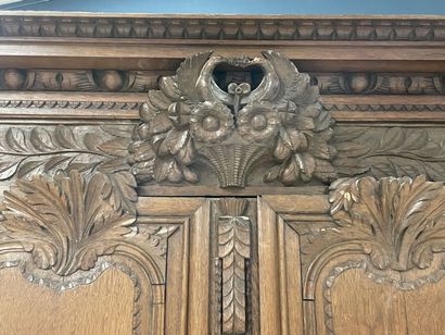 Armoire de mariage du pays de Caux en chêne...