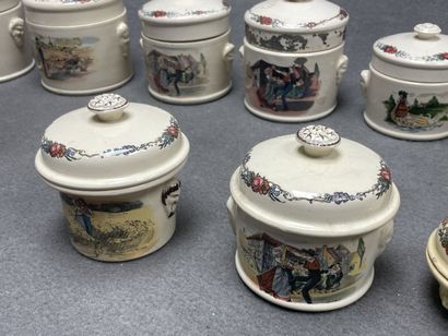 Ensemble de 12 terrines en faience de Sarreguemines,...
