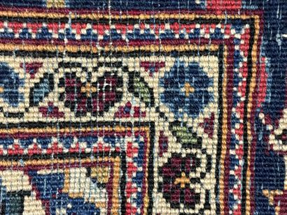 Tapis d'Orient. 
210 x 125 cm.