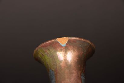 Ensemble de trois vases Art nouveau. 
H....