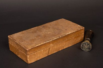 Coffret à cartes à jouer gainé de cuir à...