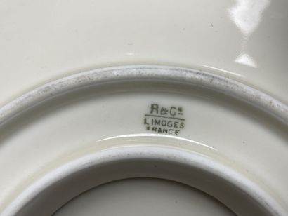 RAYNAUD à Limoges:
Service de table en porcelaine...