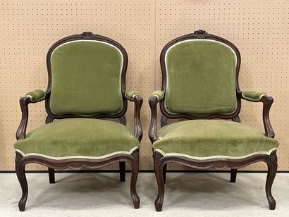 Paire de fauteuils à dossier plat en palissandre...