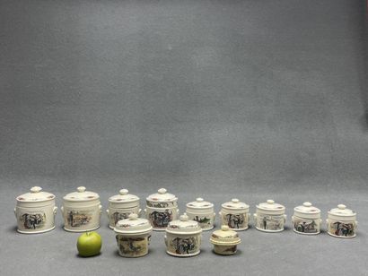 Ensemble de 12 terrines en faience de Sarreguemines,...