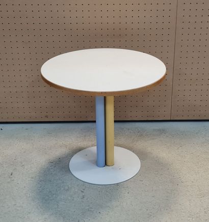 Table basse ronde 
Design des années 1980
H:...