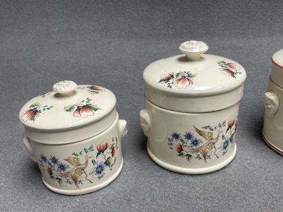 Ensemble de 13 terrines en faience, principalement...