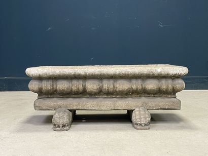 Jardinière. 
35 x 93 x 45 cm.