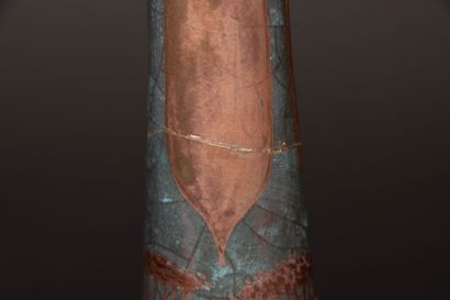 Ensemble de trois vases Art nouveau. 
H....