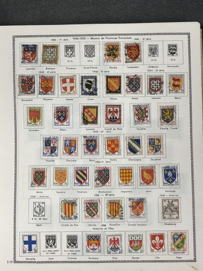Cinq albums de timbres