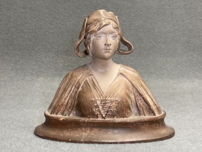 Buste de jeune fille. 
Epreuve en terre cuite....