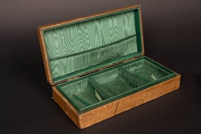 Coffret à cartes à jouer gainé de cuir à...