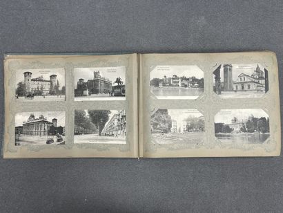 Trois albums de cartes postales anciennes...