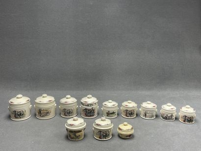 Ensemble de 12 terrines en faience de Sarreguemines,...