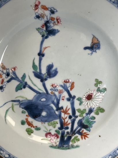 Paire d'assiettes en porcelaine de Chine...