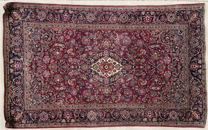 Tapis d'Orient. 
210 x 125 cm.