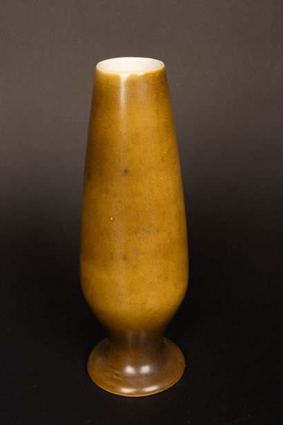 ART NOUVEAU ensemble de trois vases en céramique...