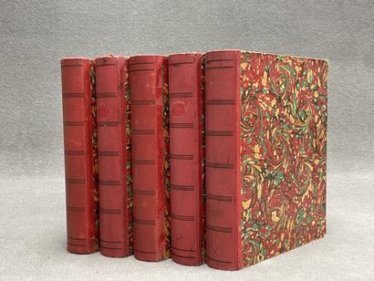 Cinq anciennes boites à livres / boites de...
